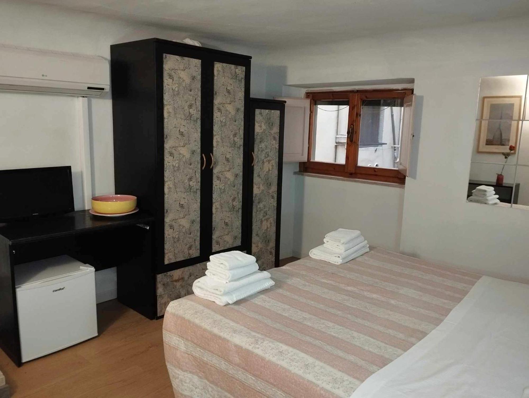 โฮเต็ล เฟโดรา Hotel ฟลอเรนซ์ ภายนอก รูปภาพ